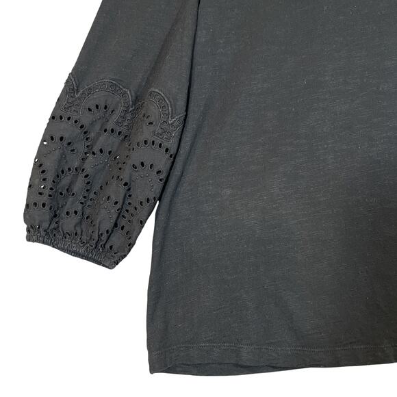 CHICO'S Tee Shirt Women's 1/Medium Black Laser Cut Eyelet 3/4 Sleeve Slub Cotton - Picture 2 of 9